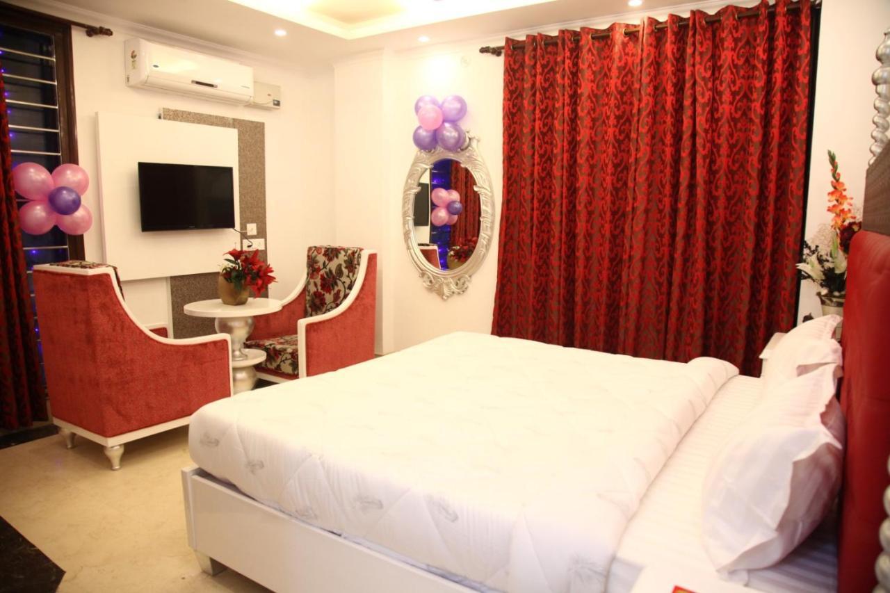 Vrindāvan Hotel Dev Residency מראה חיצוני תמונה