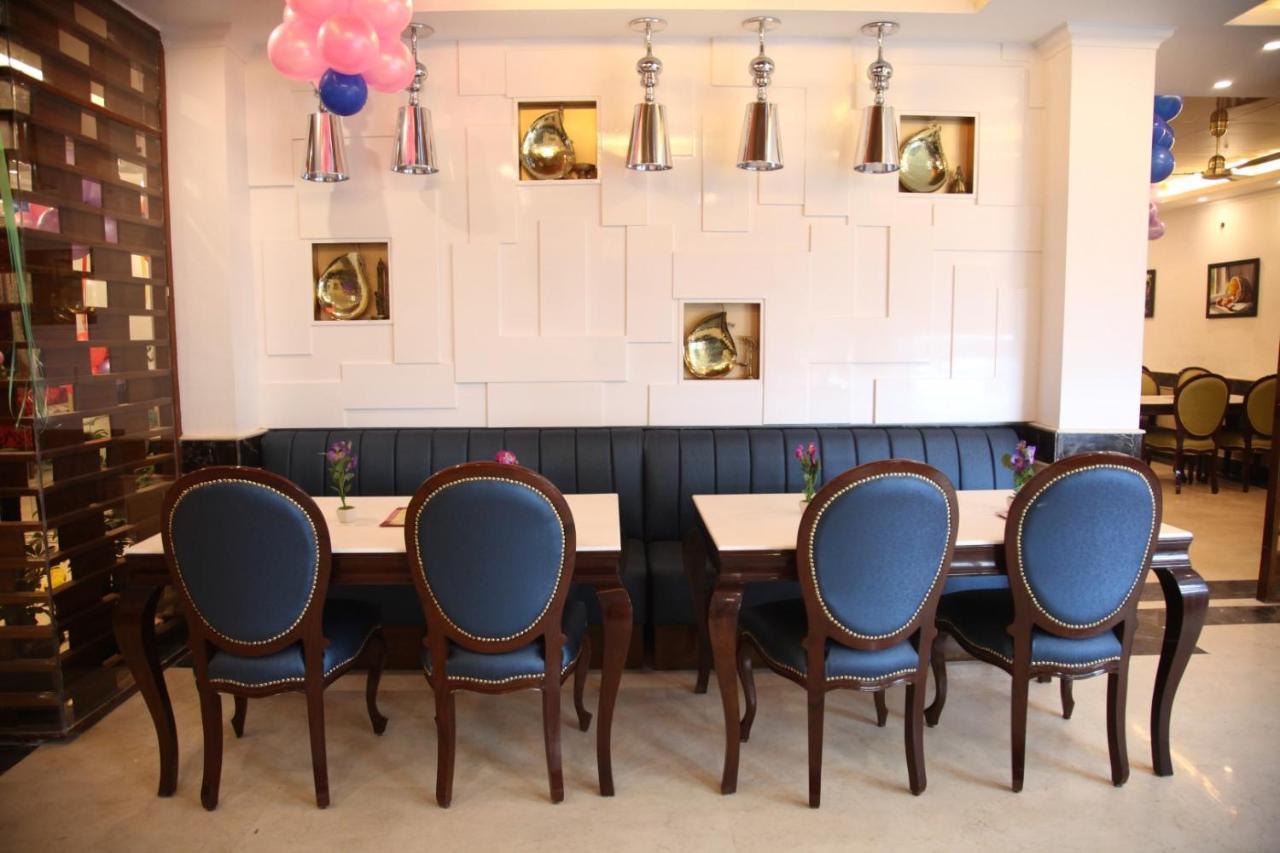 Vrindāvan Hotel Dev Residency מראה חיצוני תמונה