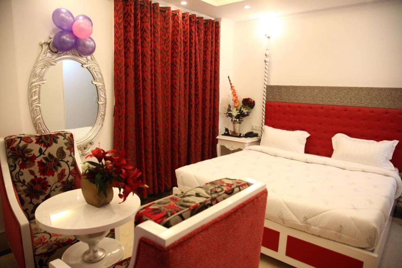 Vrindāvan Hotel Dev Residency מראה חיצוני תמונה